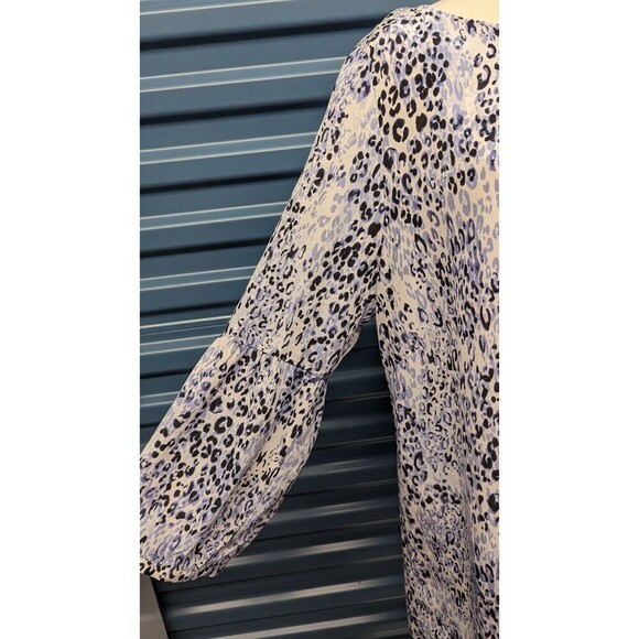 Tyler Boe Silk Leopard Animal Print Back Button‎ Long Sleeve Top Large - Picture 2 of 10